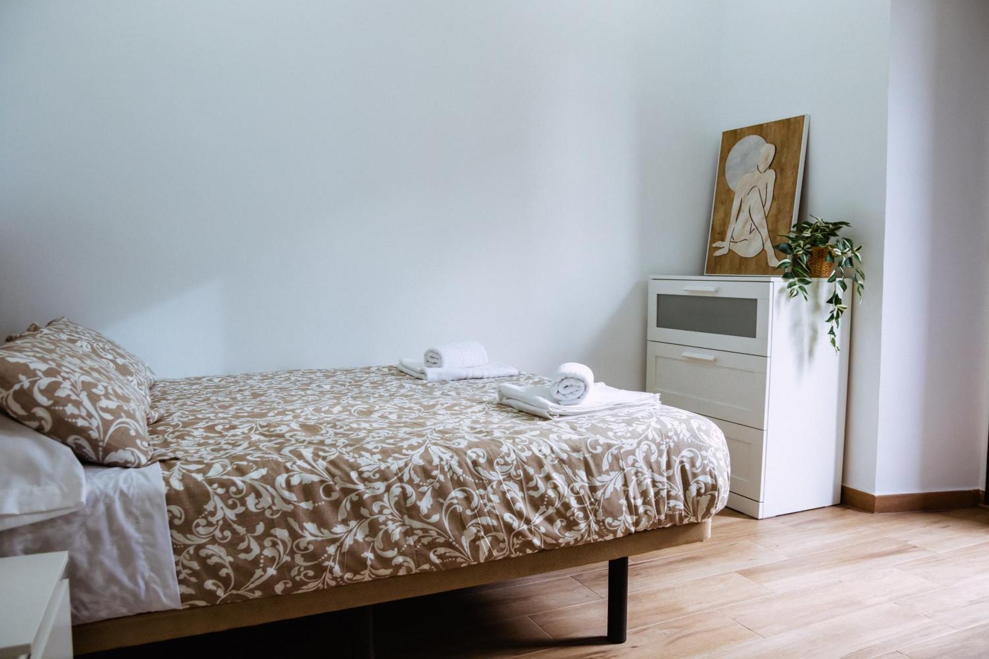 Triana Riverside Guesthouse 세비야 외부 사진